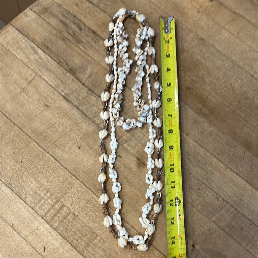 Hawaiian Shell Necklace Set - Picture 4 of 4